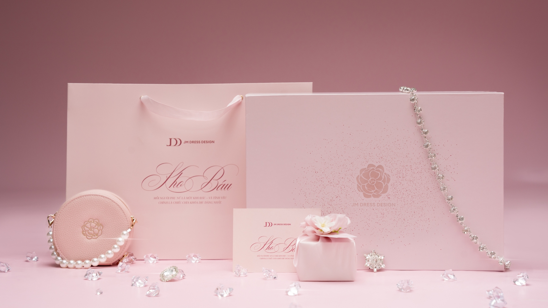 HỘP QUÀ GIỮ TRỌN KHO BÁU: CHIẾC RƯƠNG NHỎ CẤT GIỮ NHỮNG ĐIỀU YÊU THƯƠNG